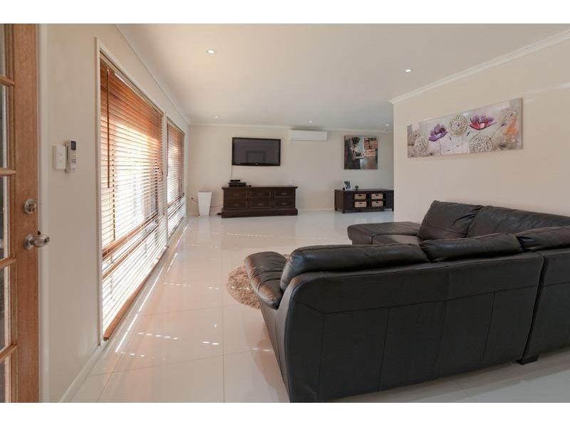 26 Michelangelo Street, Fig Tree Pocket QLD 4069