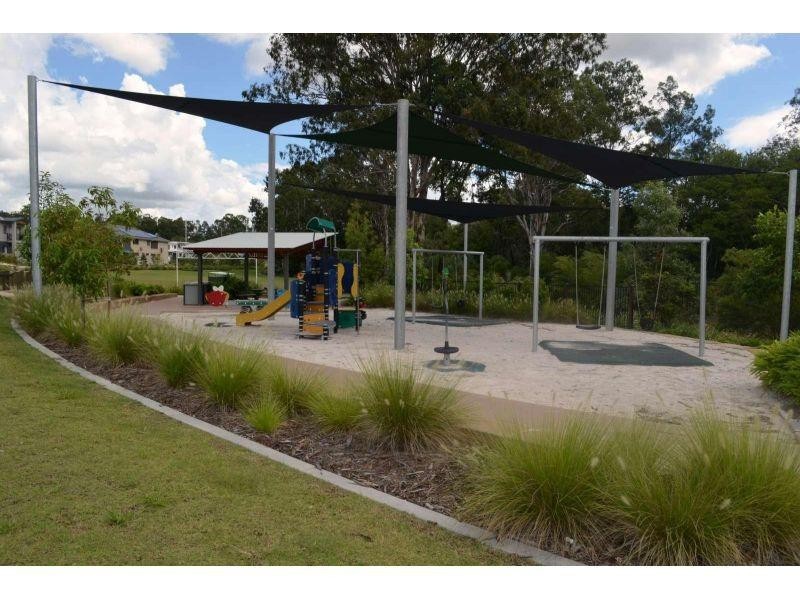 16 Pamphlett Street, Oxley QLD 4075