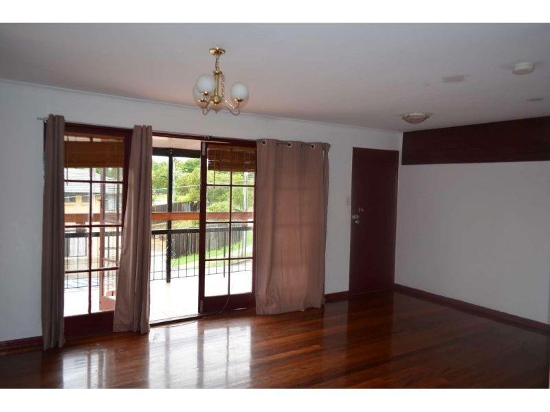 66 Brownie Street, Jamboree Heights QLD 4074