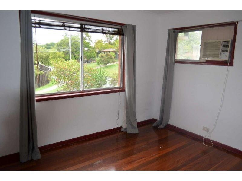 66 Brownie Street, Jamboree Heights QLD 4074