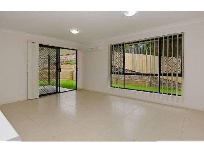 18 Henry Samuel Drive, Redbank Plains QLD 4301