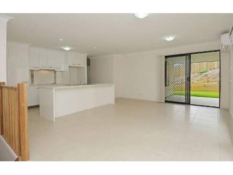 18 Henry Samuel Drive, Redbank Plains QLD 4301