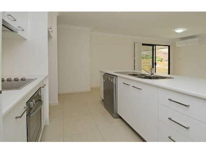 18 Henry Samuel Drive, Redbank Plains QLD 4301