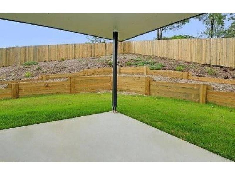 18 Henry Samuel Drive, Redbank Plains QLD 4301