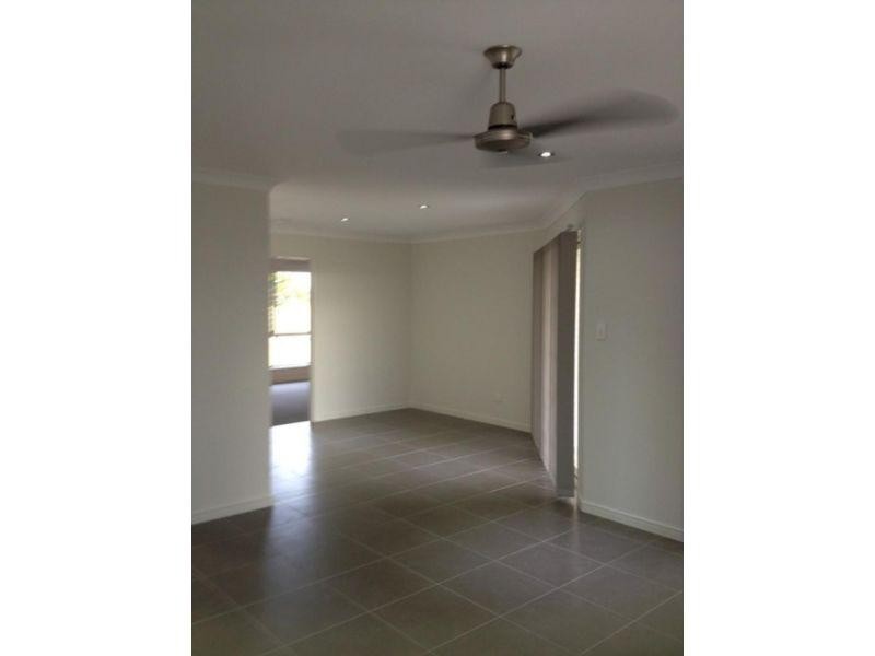 9 Kylah Court, Yamanto QLD 4305