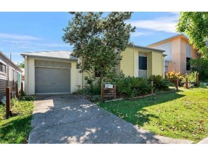 19 Elmwood Circuit, Springfield Lakes QLD 4300