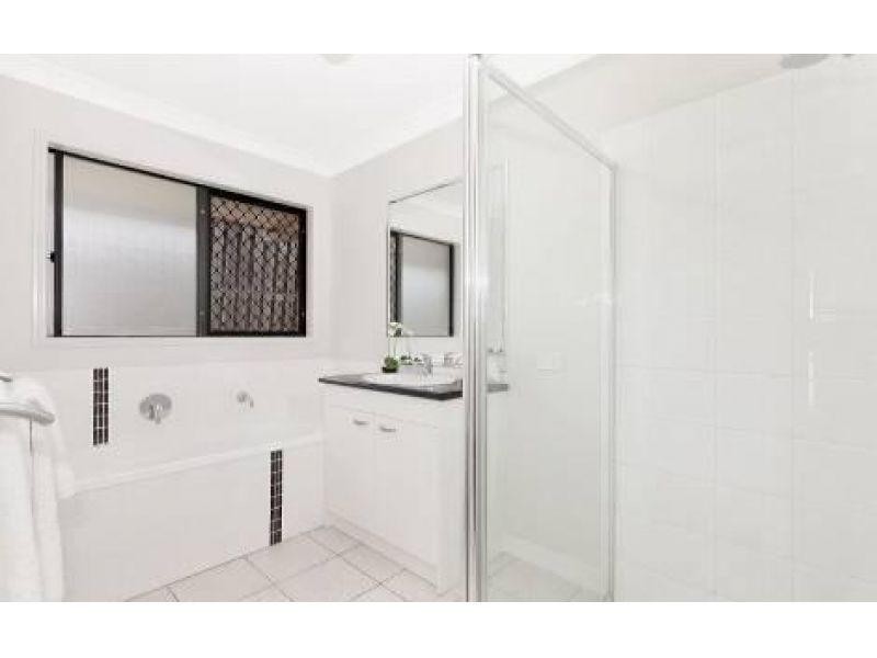 7 Willow Place, Heathwood QLD 4110