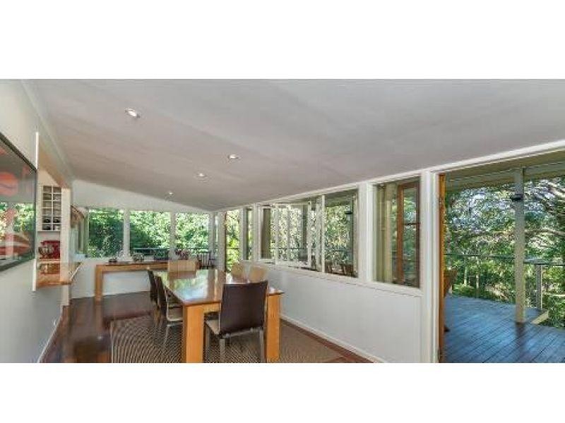 63 Kenmore Road, Kenmore QLD 4069