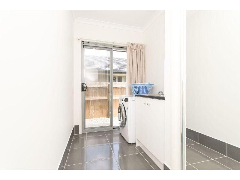 25 Pamphlett Street, Oxley QLD 4075