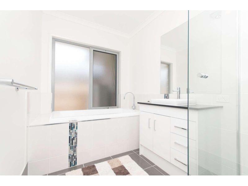 25 Pamphlett Street, Oxley QLD 4075