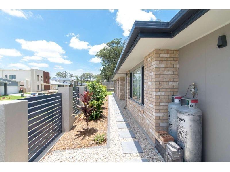 25 Pamphlett Street, Oxley QLD 4075