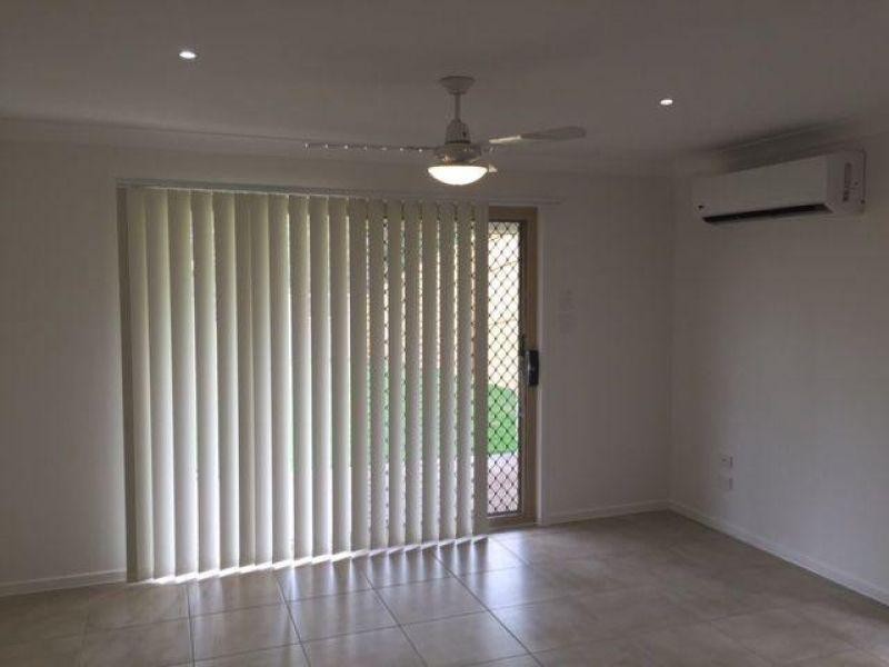 1/22 Groeschel Court, Goodna QLD 4300