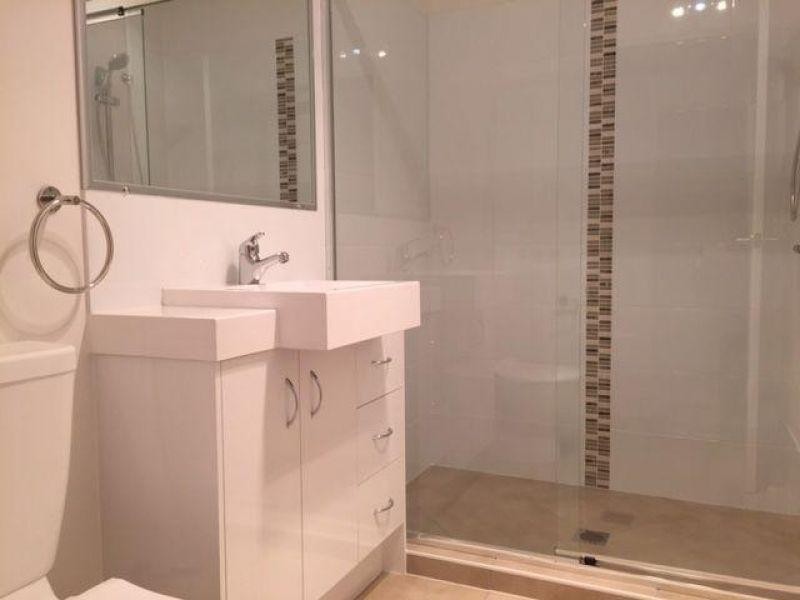 1/22 Groeschel Court, Goodna QLD 4300