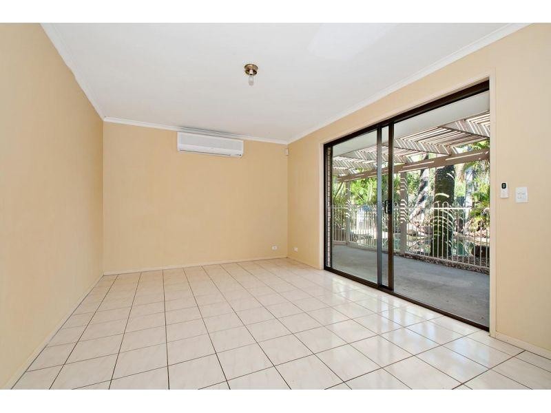 5 Buscall Court, Sinnamon Park QLD 4073