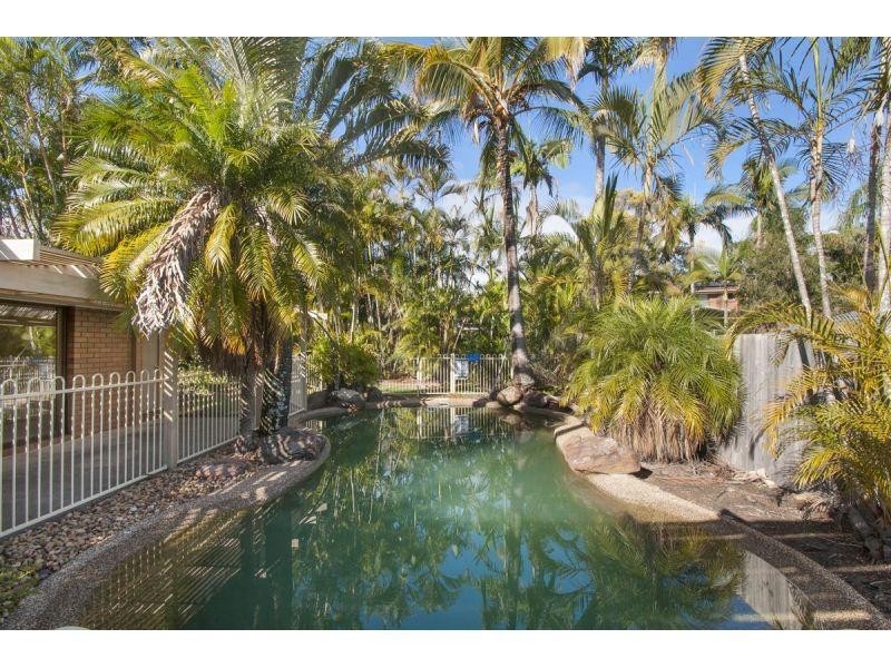 5 Buscall Court, Sinnamon Park QLD 4073
