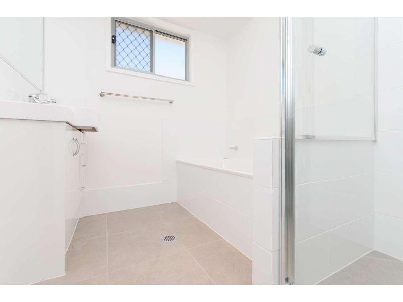 1/64 Whitmore Crescent, Goodna QLD 4300