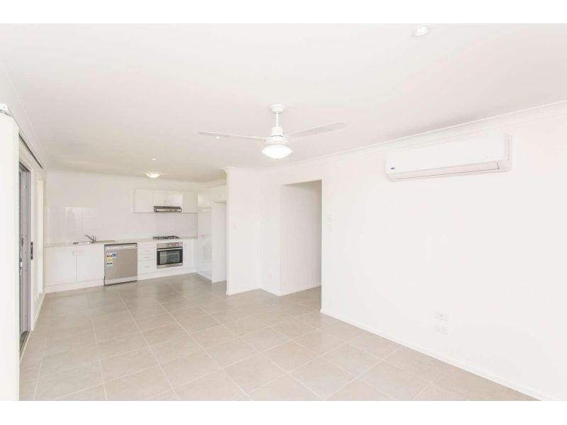 2/64 Whitmore Crescent, Goodna QLD 4300