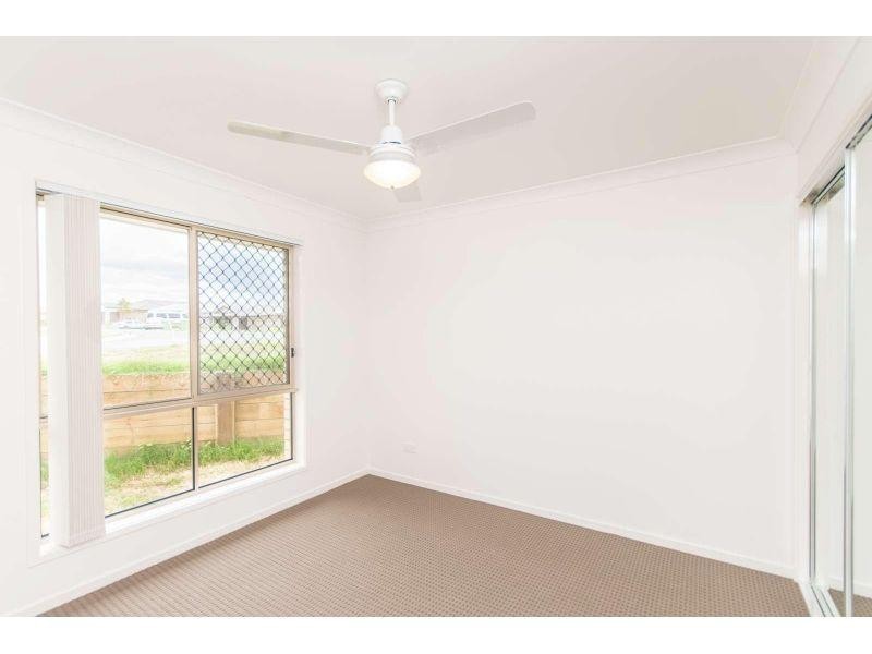 1/2 Groeschel Court, Goodna QLD 4300