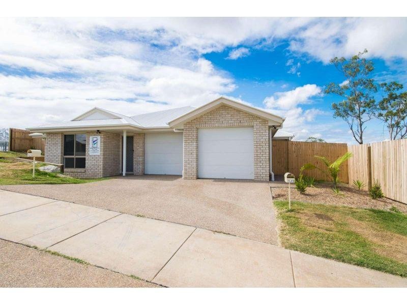 2/2 Groeschel Court, Goodna QLD 4300