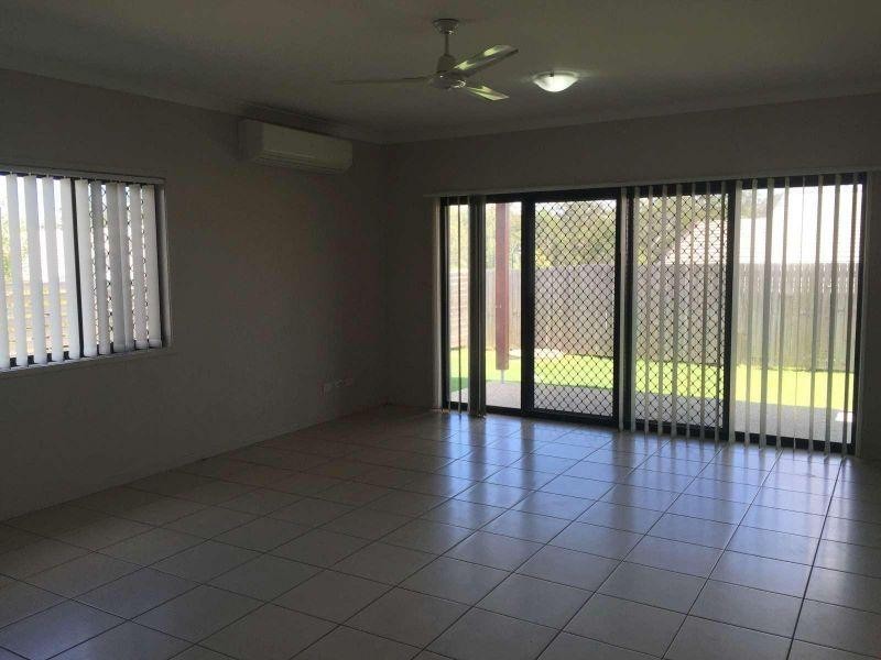 2 Erbin Lane, Augustine Heights QLD 4300