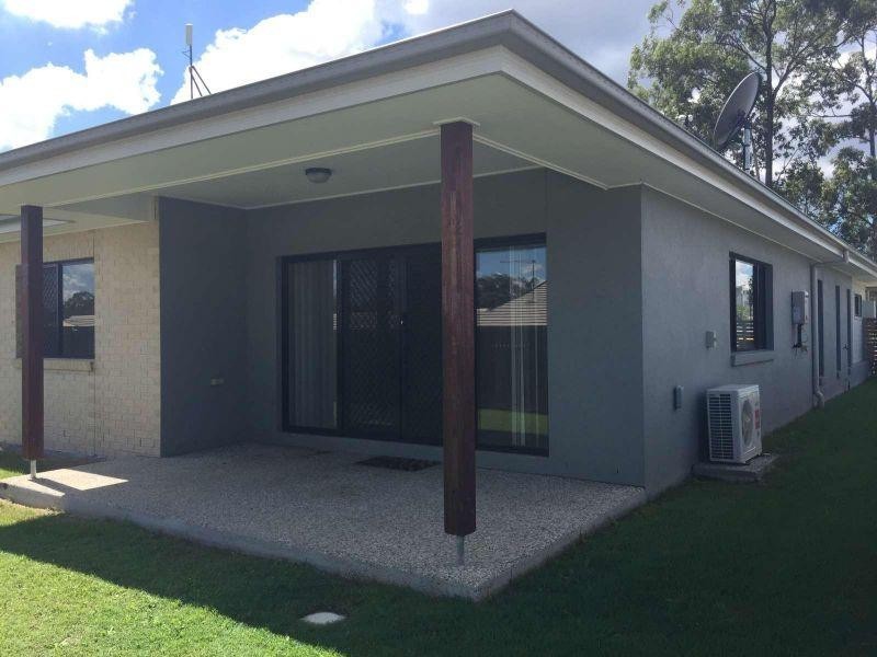 2 Erbin Lane, Augustine Heights QLD 4300