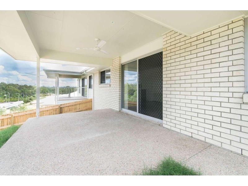 1/8 Groeschel Court, Goodna QLD 4300