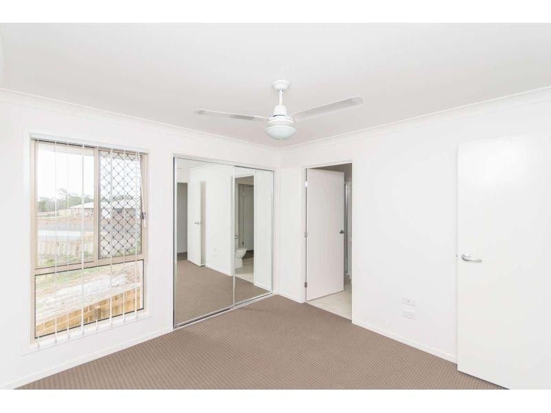 2/10 Groeschel Court, Goodna QLD 4300