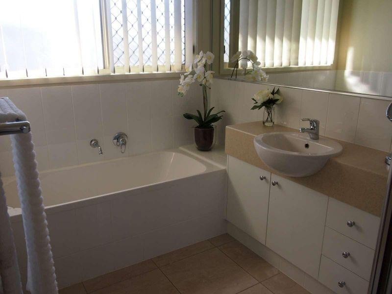 4 Hyssop Place, Springfield Lakes QLD 4300