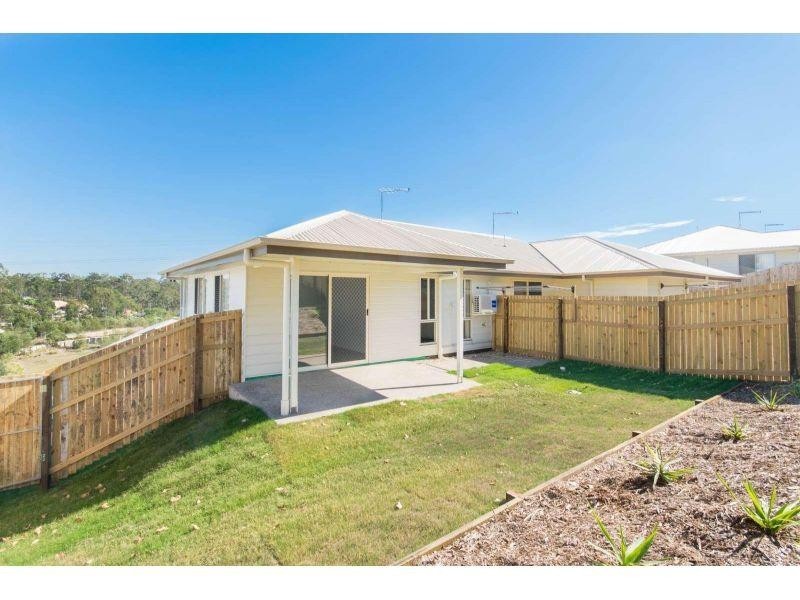 1/11 Groeschel Court, Goodna QLD 4300