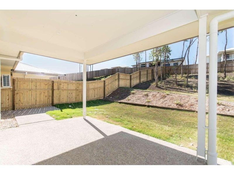 1/11 Groeschel Court, Goodna QLD 4300