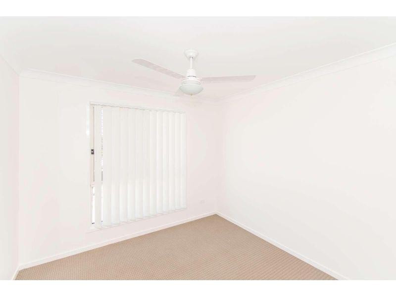 1/11 Groeschel Court, Goodna QLD 4300