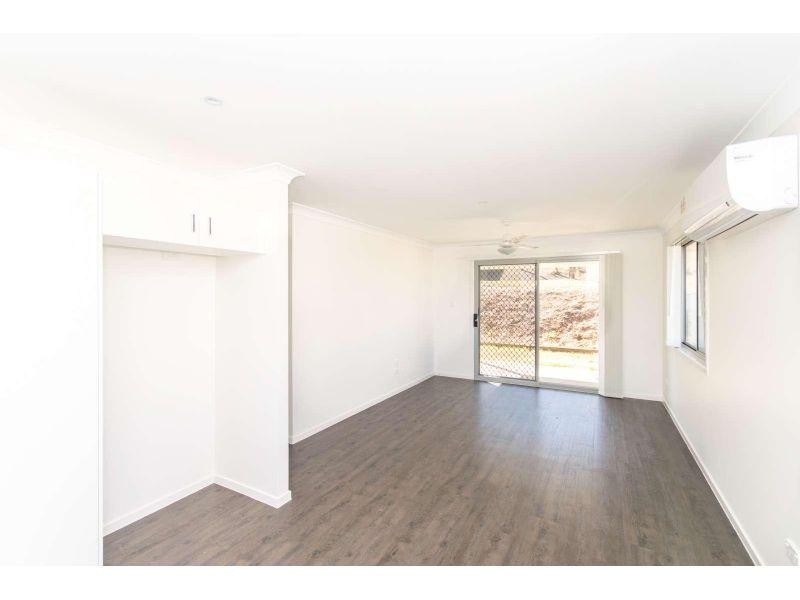 1/13 Groeschel Court, Goodna QLD 4300