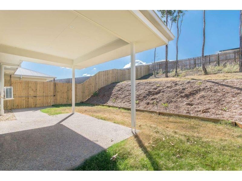 2/13 Groeschel Court, Goodna QLD 4300
