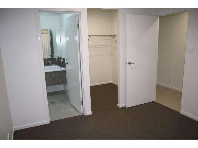 54a Essington Mews, Leichhardt QLD 4305