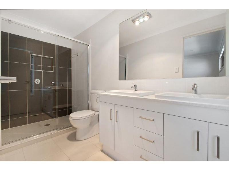 68 Landing Circuit, Springfield Lakes QLD 4300