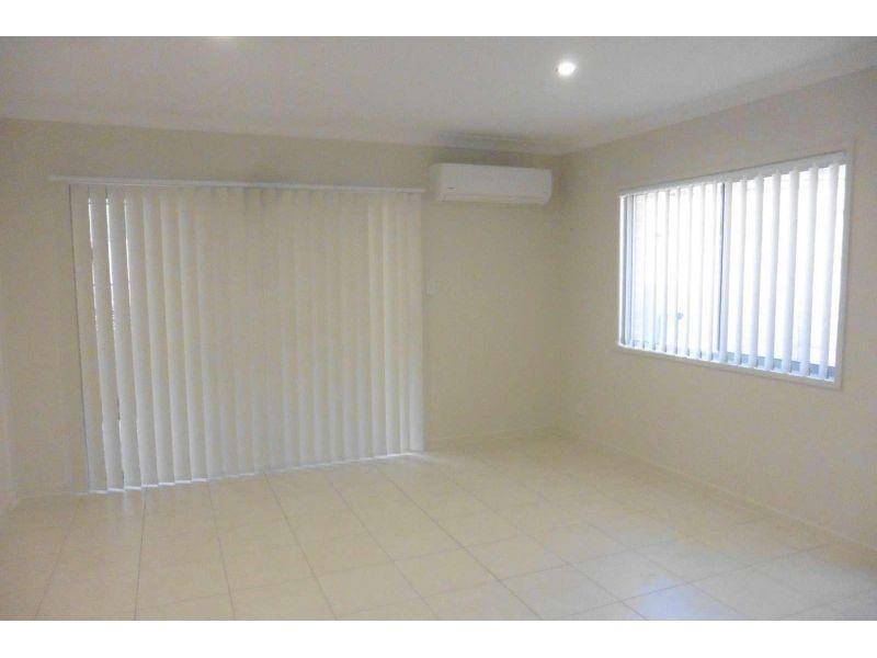 2/45 Essington Mews, Leichhardt QLD 4305