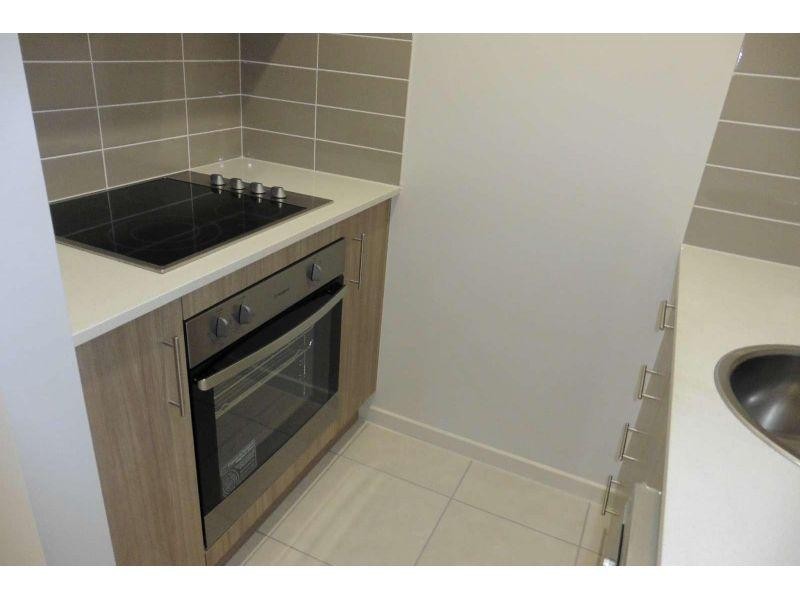 2/45 Essington Mews, Leichhardt QLD 4305