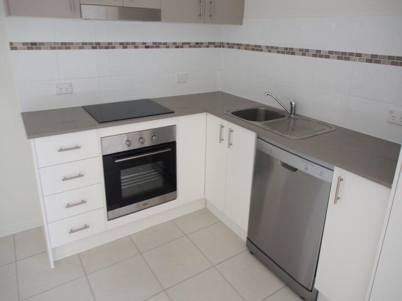 2/13 Pendragon Street, Raceview QLD 4305