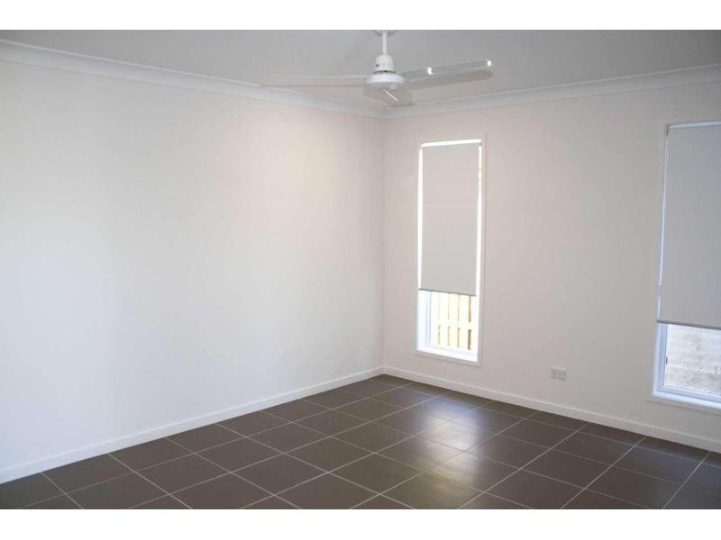 12 Meadows Circuit, Bellbird Park QLD 4300