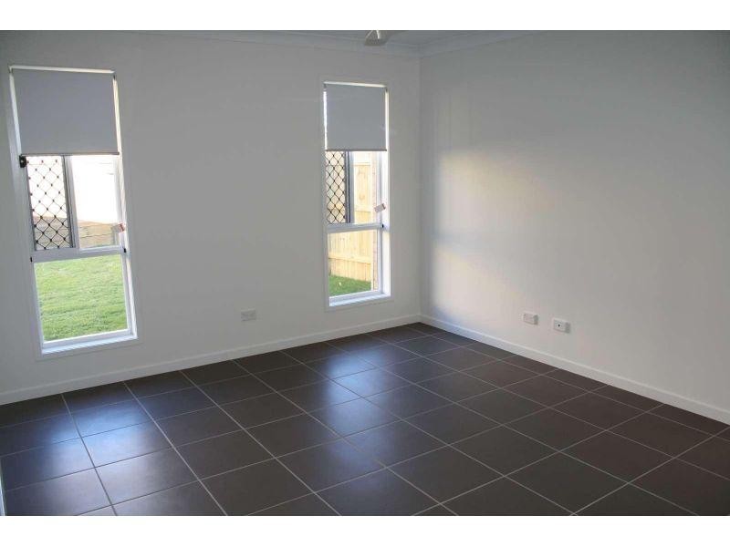97 Fernbrook Boulevard, Redbank Plains QLD 4301