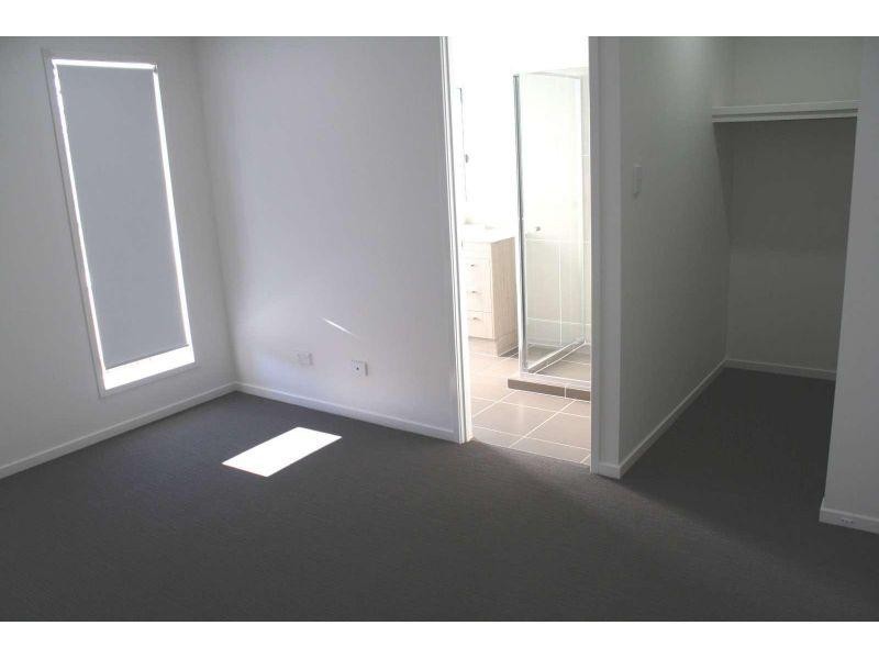 97 Fernbrook Boulevard, Redbank Plains QLD 4301