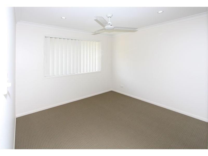 3 Fred Pham Crescent, Doolandella QLD 4077