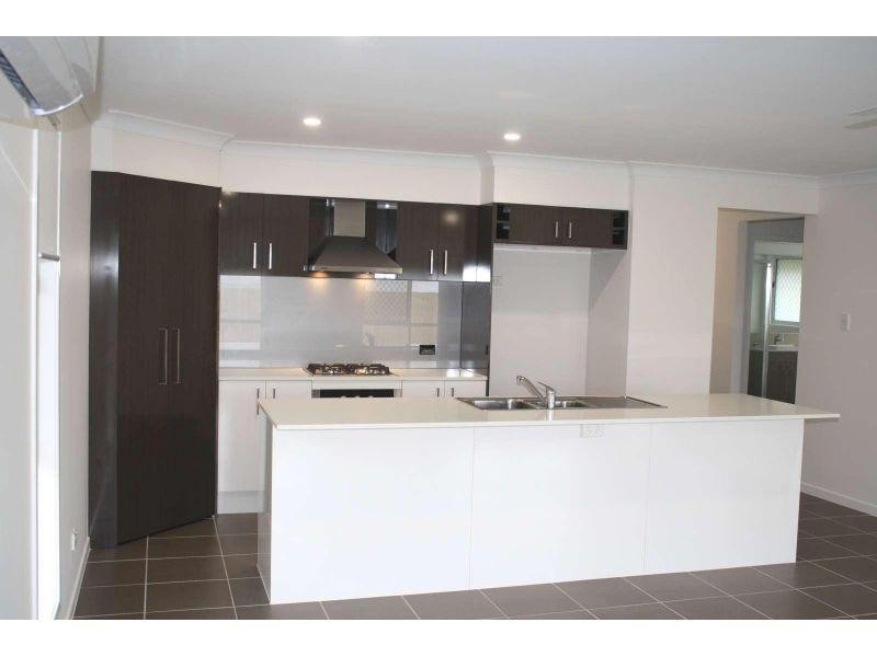 3 Meadows Circuit, Bellbird Park QLD 4300