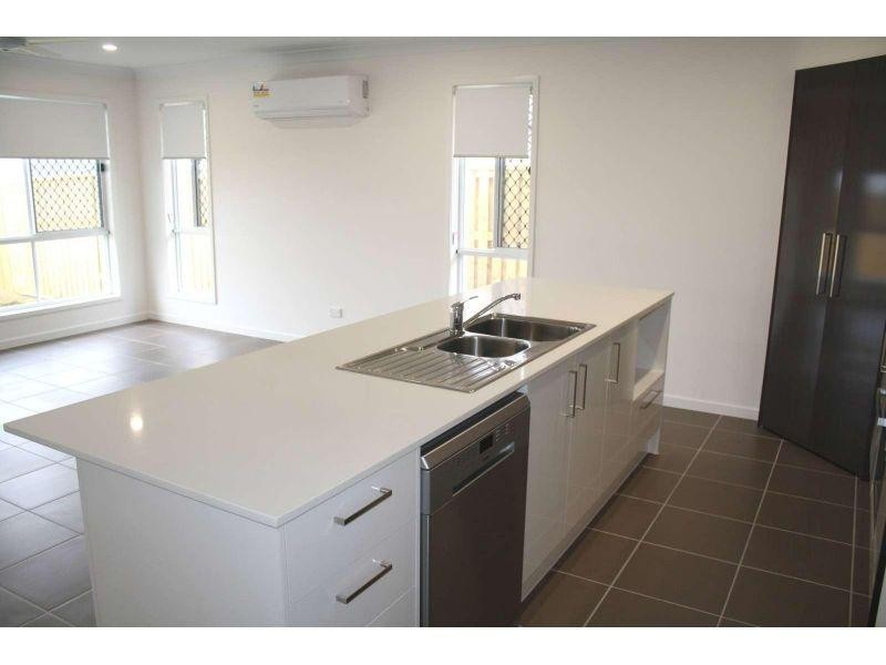 3 Meadows Circuit, Bellbird Park QLD 4300