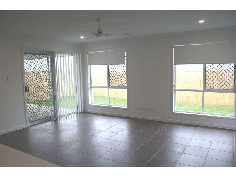 3 Meadows Circuit, Bellbird Park QLD 4300