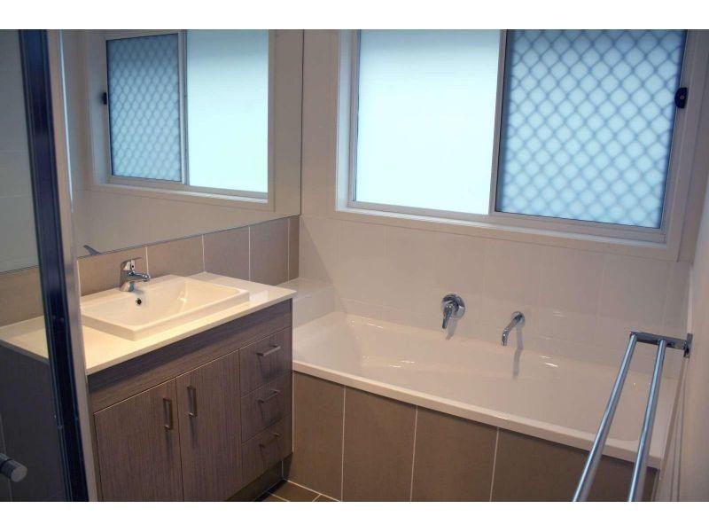 3 Meadows Circuit, Bellbird Park QLD 4300