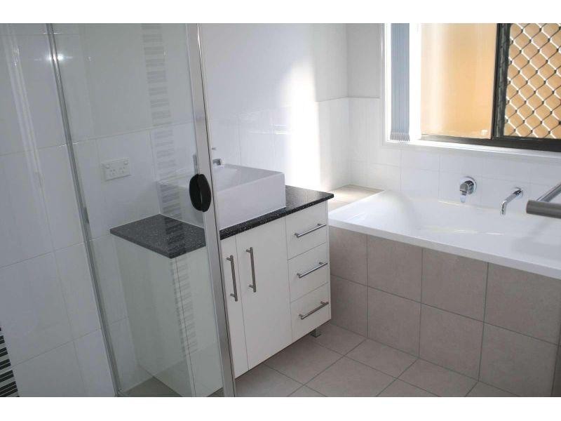 13 Dee Street, Deebing Heights QLD 4306