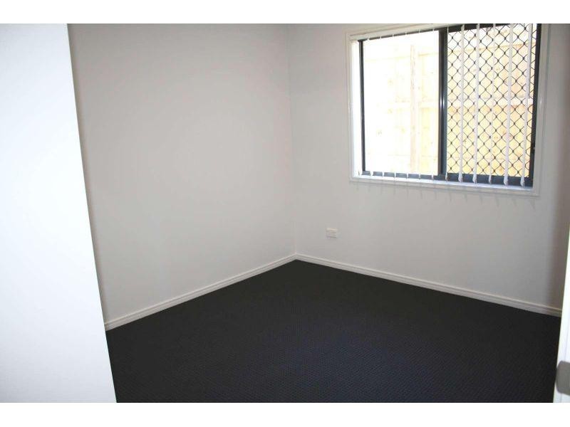 13 Dee Street, Deebing Heights QLD 4306