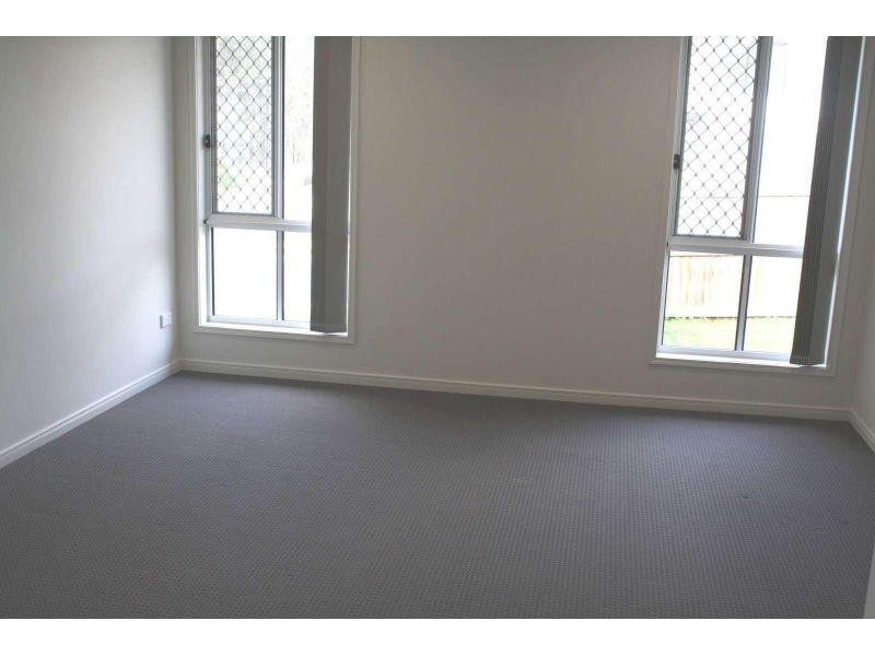 6 Jellett Drive, Deebing Heights QLD 4306