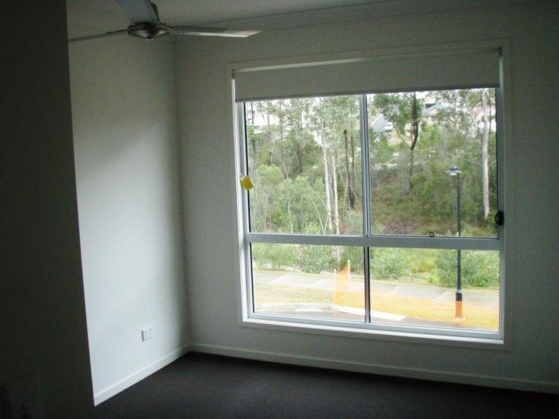 8 Darcy Lane, Springfield Lakes QLD 4300